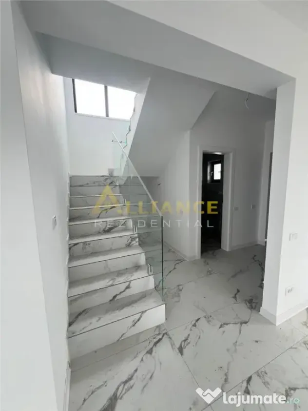 Vila Individuala - 4 camere - 2 bai - beci- 375mp teren