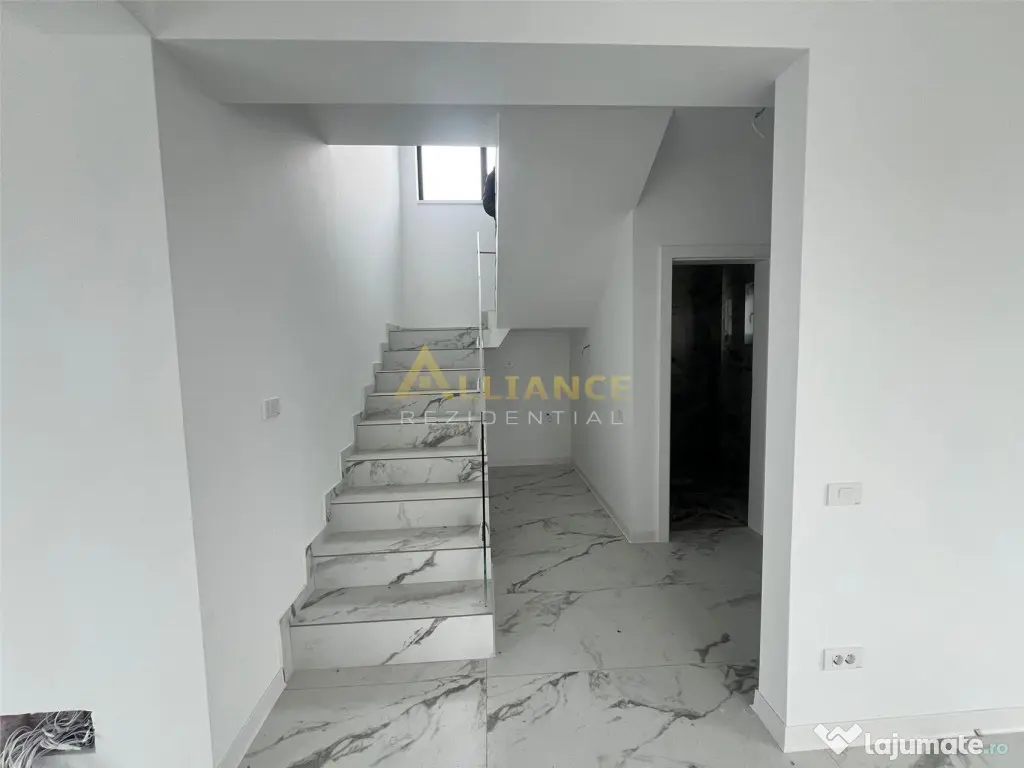 Vila Individuala - 4 camere - 2 bai - beci- 375mp teren