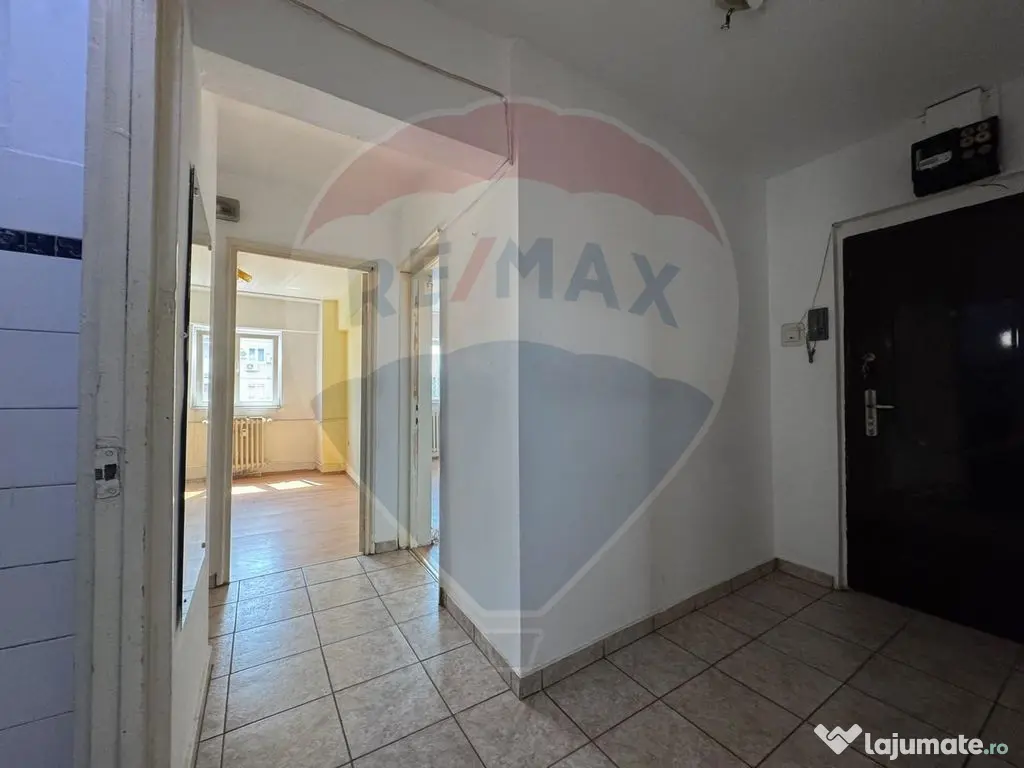 Apartament 3 camere de vanzare langa metrou Valea Ialomit...