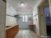 Apartament 3 camere de vanzare langa metrou Valea Ialomit...