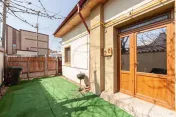 Casa cu potential/ zona Sf Vineri/ 126 mp teren/ Regim urban 