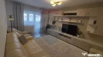 Apartament 3 camere de vanzare zona Calea Aradului