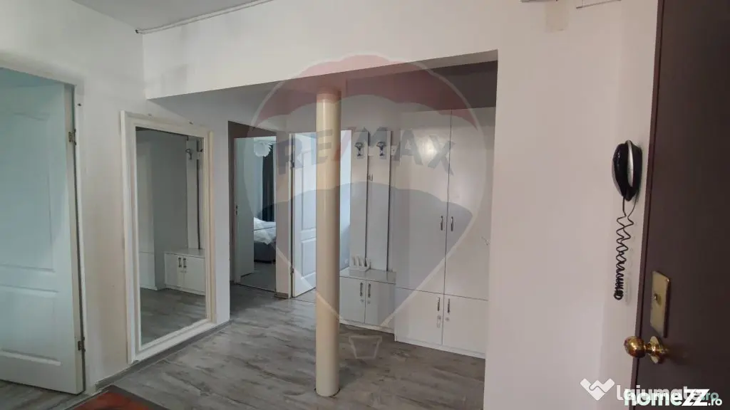 Apartament 3 camere de vanzare zona Calea Aradului