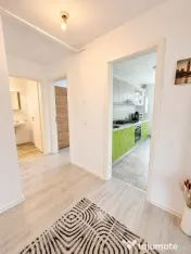 Kasper Coresi Pietonala-2 camere, decomandat, etaj 1/6, parcare, boxa! 