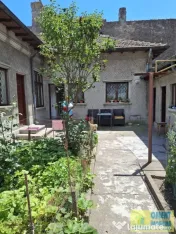 Casa de Cultura, de inchiriat casa, 3 camere, gaze 
