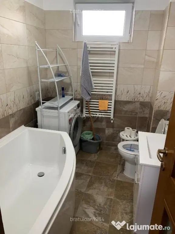 Apartament 2 camere, semidecomandat - zona Tractorul