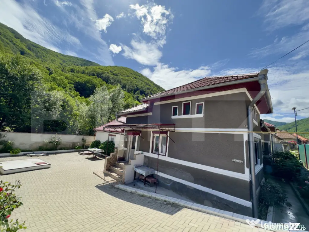 Casă cu potențial, 3 camere, anexă, gradina, zona Cugir