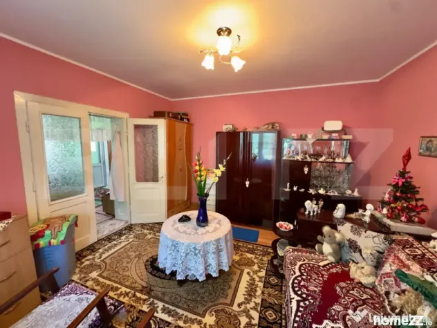 Casă cu potențial, 3 camere, anexă, gradina, zona Cugir