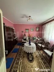 Casa de vanzare in Cugir - zona linistita, aproape de centru 