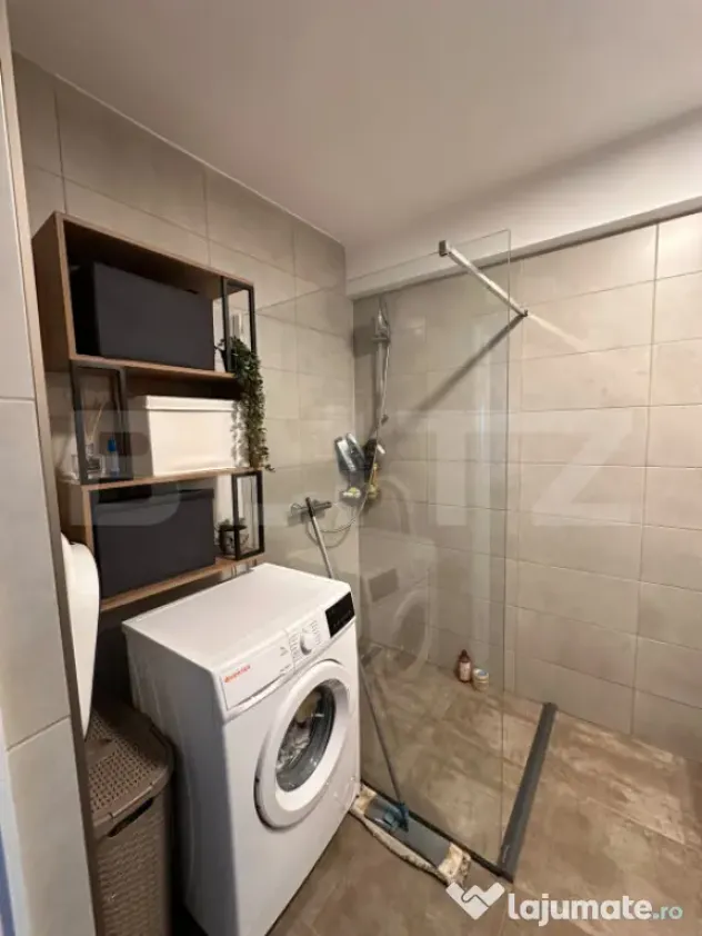 Apartament semidecomandat 56mp utili, terasa 25mp, parcare s