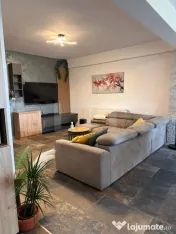 Apartament semidecomandat 56mp utili, terasa 25mp, parcare s