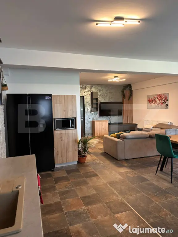 Apartament semidecomandat 56mp utili, terasa 25mp, parcare s