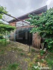 Casa de vanzare 5 camere , garaj si teren 5000 mp