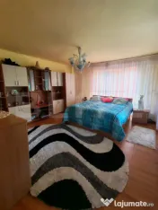 Casa de vanzare 5 camere , garaj si teren 5000 mp