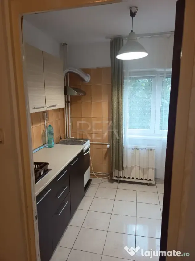 Garsonieră decomandată 40 mp | Bd. Constantin Brâncoveanu