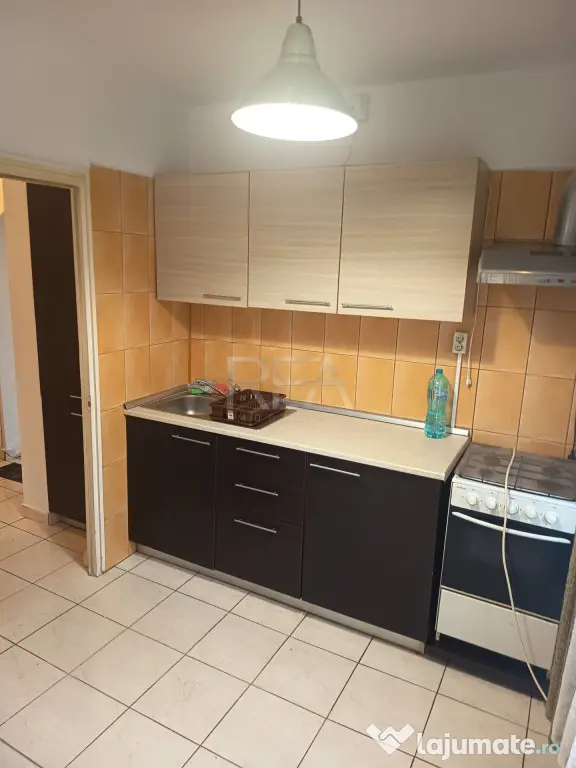 Garsonieră decomandată 40 mp | Bd. Constantin Brâncoveanu