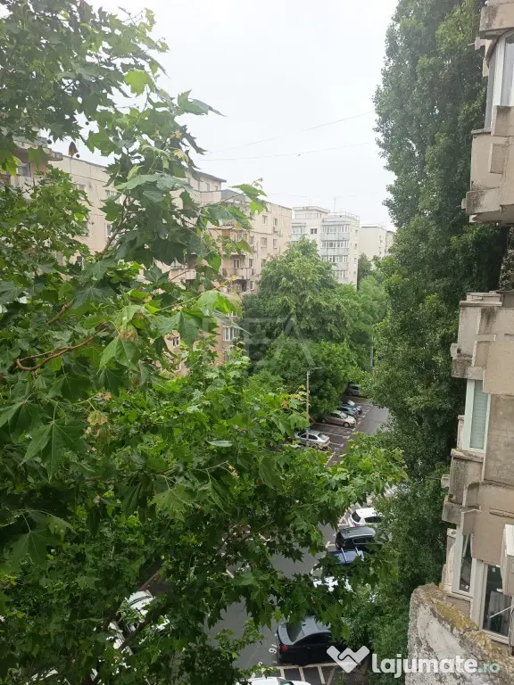 Garsonieră decomandată 40 mp | Bd. Constantin Brâncoveanu