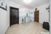 Apartament cu 2 camere de vânzare cu loc de parcare, Sub... 