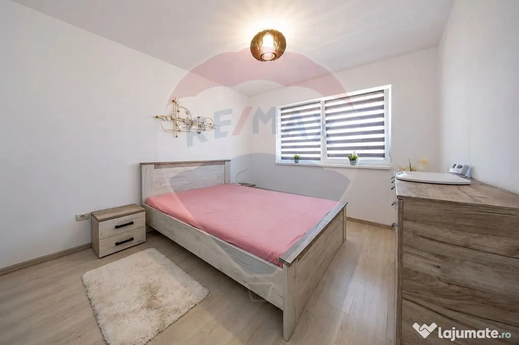 Apartament cu 2 camere de vânzare cu loc de parcare, Sub...
