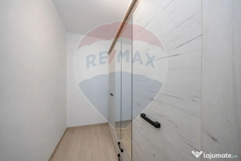 Apartament cu 2 camere de vânzare cu loc de parcare, Sub...