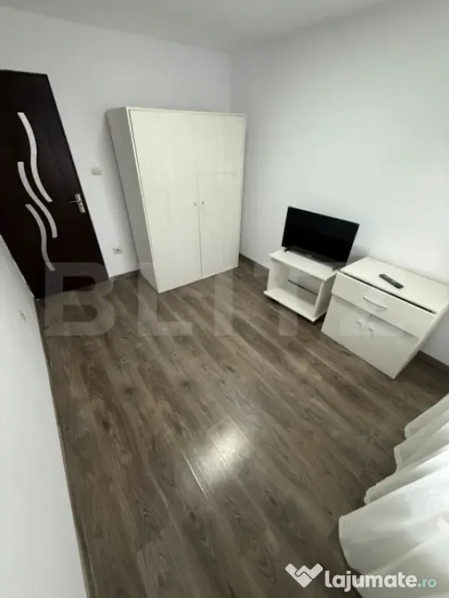 Apartament 3 camere INDEPENDENTEI Etaj 1