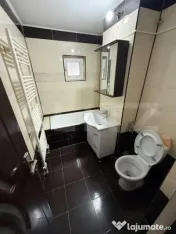 Apartament 3 camere INDEPENDENTEI Etaj 1 