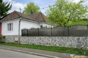 Casa cu 650 mp teren,zona linistita,curte verde,potential ex 