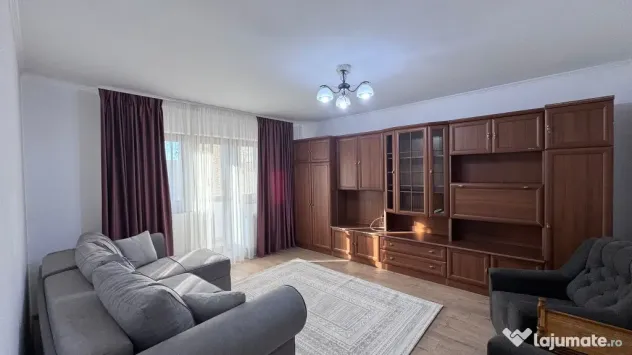 Apartament 4 camere de închiriat, str. Călugăreni