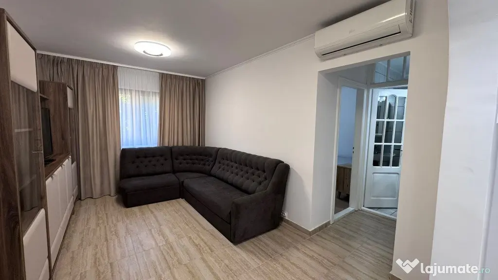 Apartament 4 camere de închiriat, str. Călugăreni