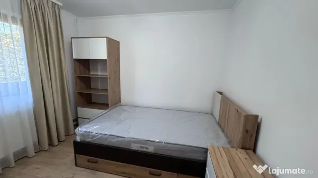 Apartament 4 camere de închiriat, str. Călugăreni