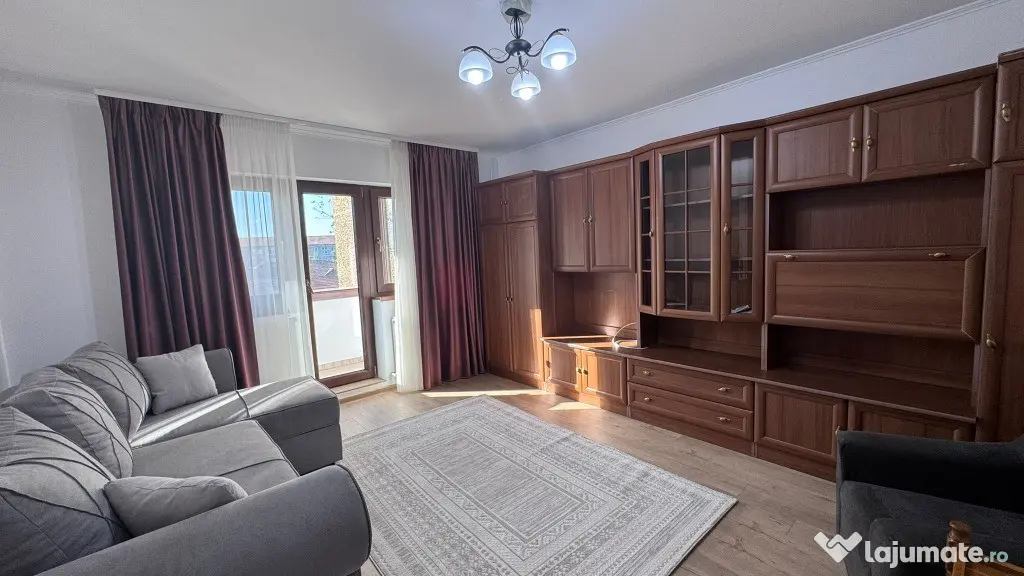 Apartament 4 camere de închiriat, str. Călugăreni