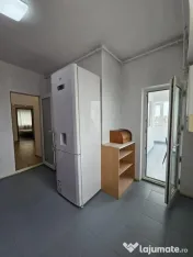 Apartament 4 camere complet renovat – Zona Dacia, Constan? 