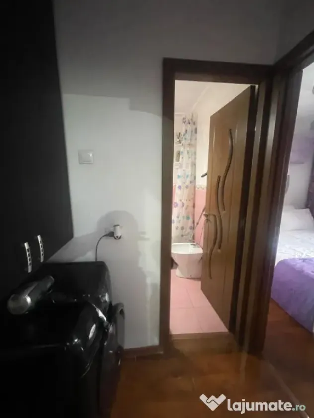 Apartament cu 3 camere, 56 mp, decomandat, et 3, zona Craiov