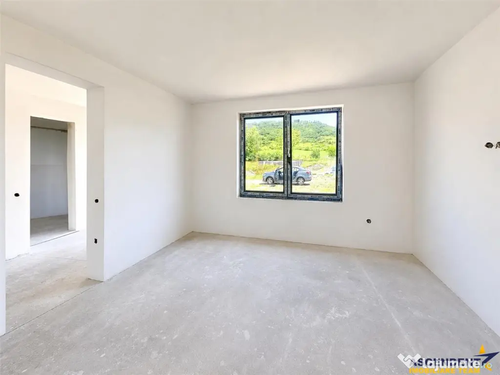 Casa noua, moderna, P 1E, langa padure, Voiniceni, 6km de