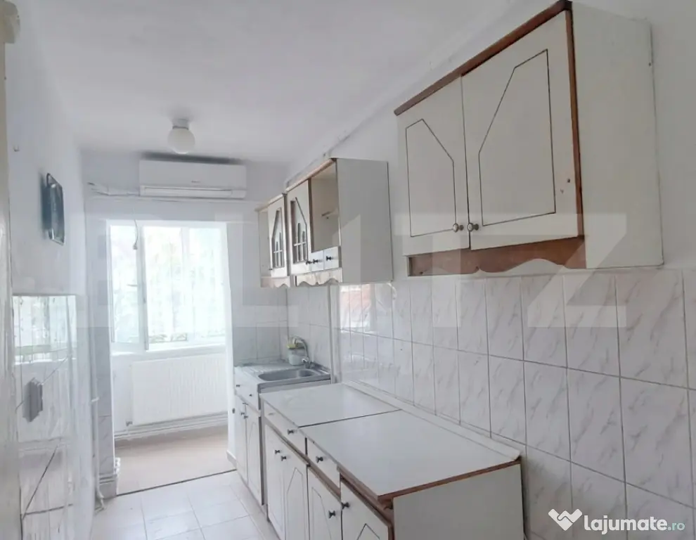 Garsonieră decomandata în Tractorul — centrală proprie,