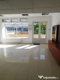 Spațiu comercial de închiriat – zona pietonală ștefan cel mare, roman 83mp