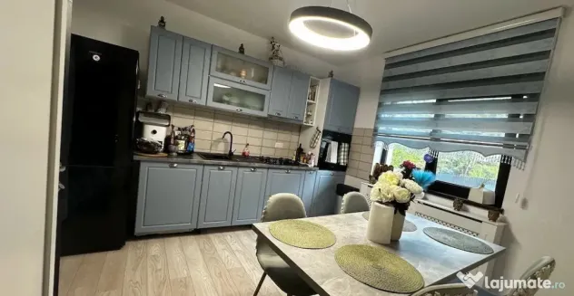 Vand casa 2024 Hemeius P+M la strada principală