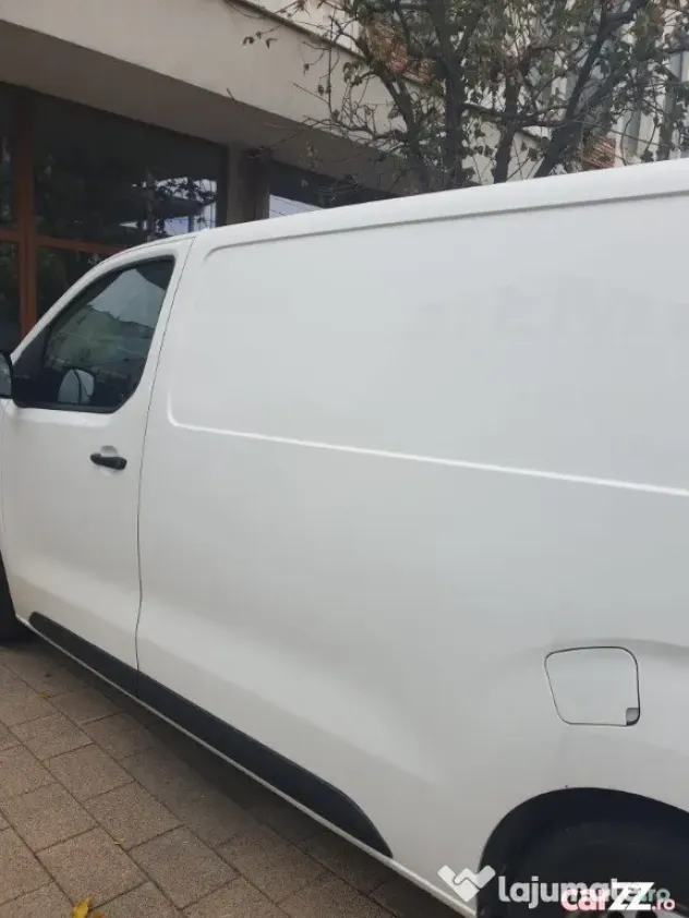 Autoutilitara Peugeot Expert