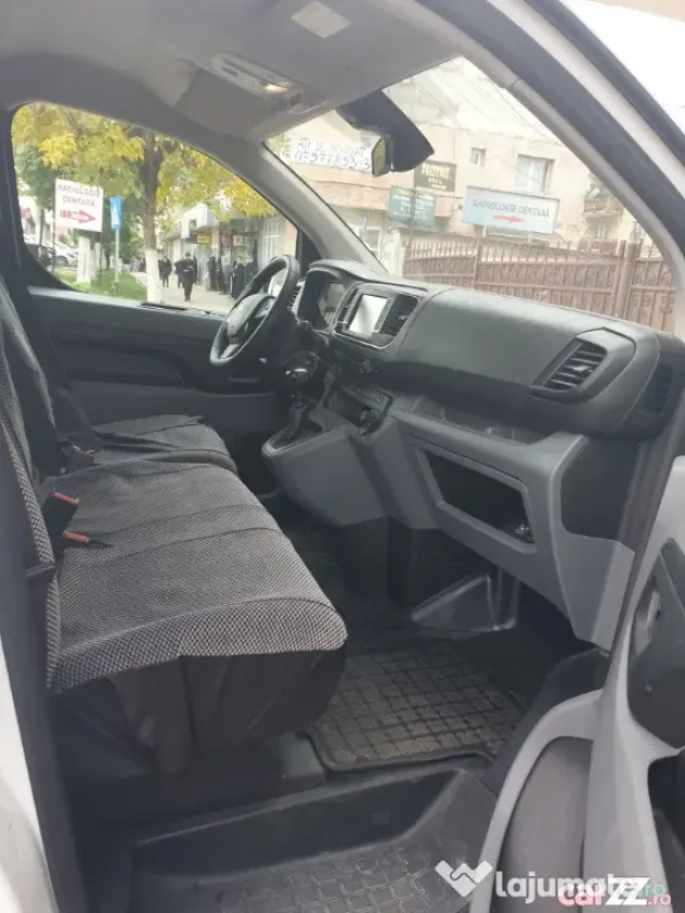 Autoutilitara Peugeot Expert