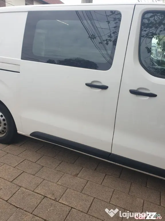 Autoutilitara Peugeot Expert