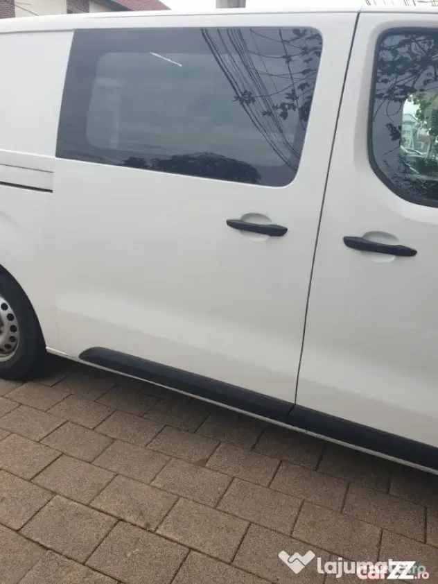 Autoutilitara Peugeot Expert