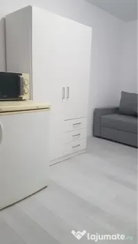 Ofer spre inchiriere garsoniera la casa cu facturi incluse