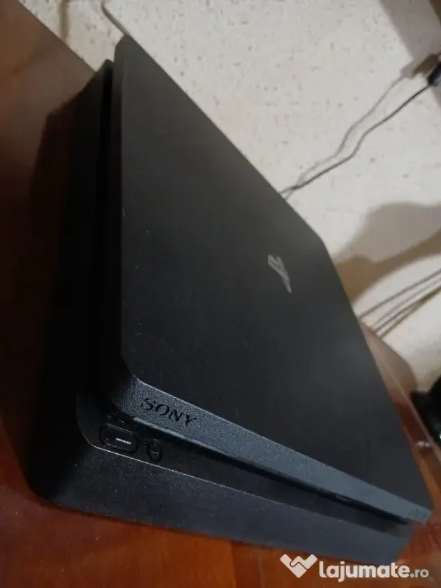 Playstation 4 Slim - 500GB