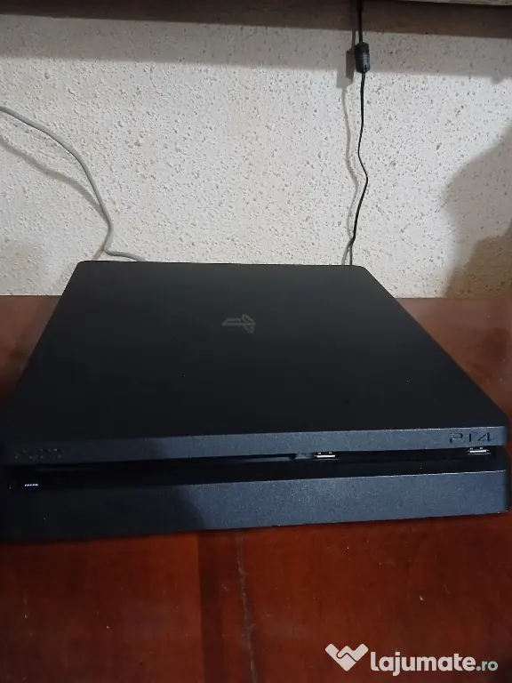 Playstation 4 Slim - 500GB