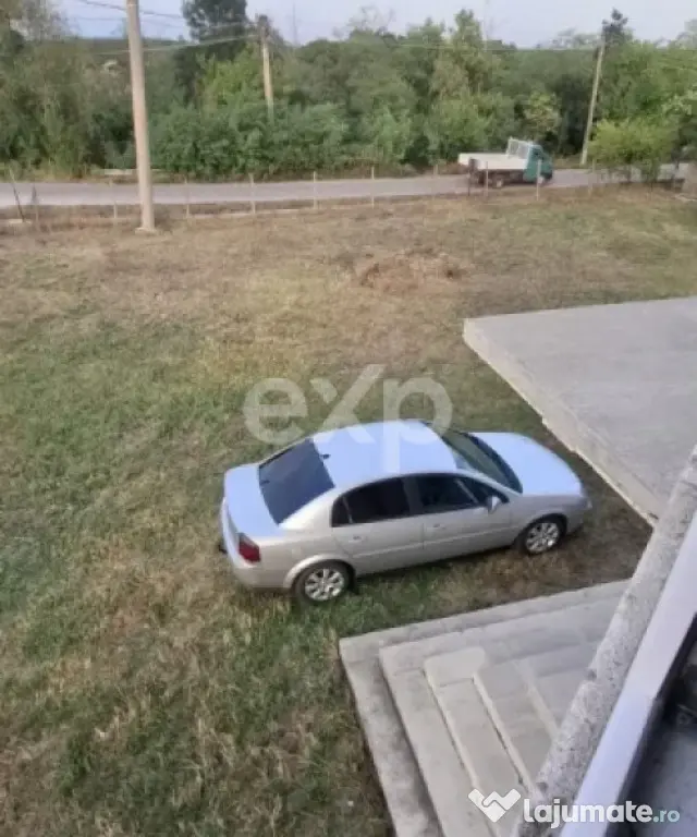 Duplex complet pentru 2 familii – 326 mpși 2.000 mp teren