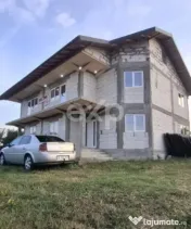 Duplex complet pentru 2 familii – 326 mpși 2.000 mp teren