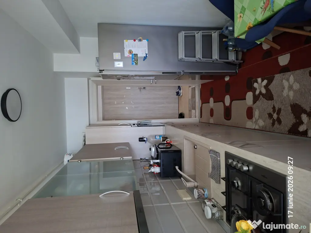 Apartament de vânzare mobilat