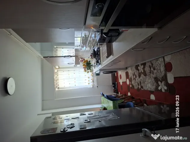 Apartament de vânzare mobilat