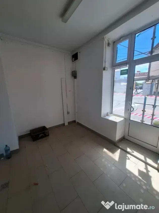 Inchiriez spatiu comercial zona Bour Rosu ID: RH-45169-property