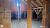 Casa spațioasă, semi-finisată, cu potențial în Urisior